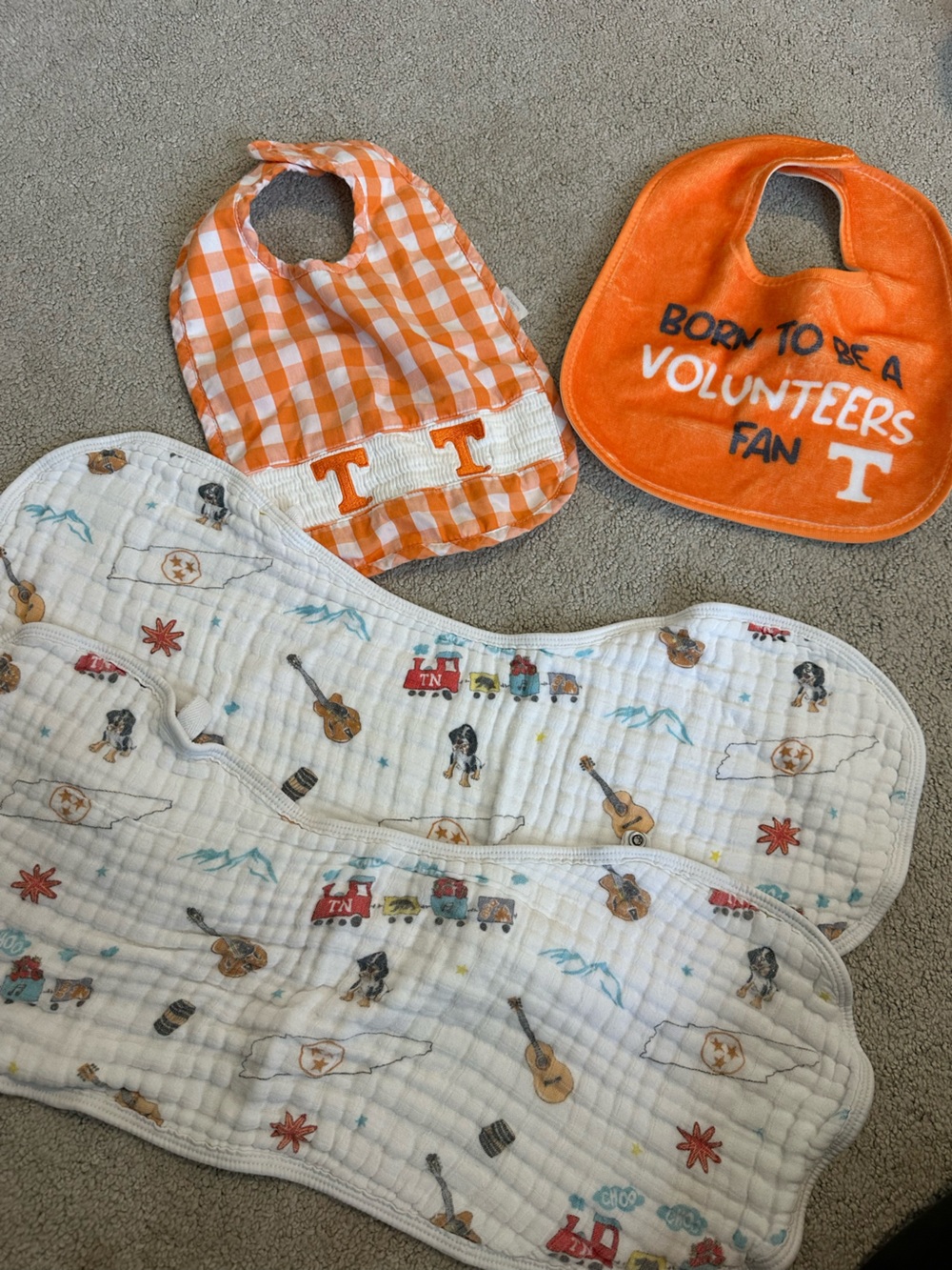 Tennessee Volunteers Bib Bundle